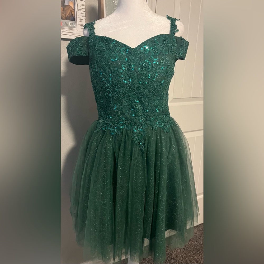 Elegant HOCO dress size 10
